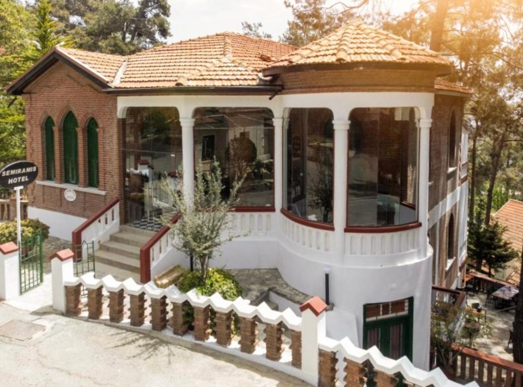 Semiramis Boutique Hotel & Spa Kato Platres Bagian luar foto